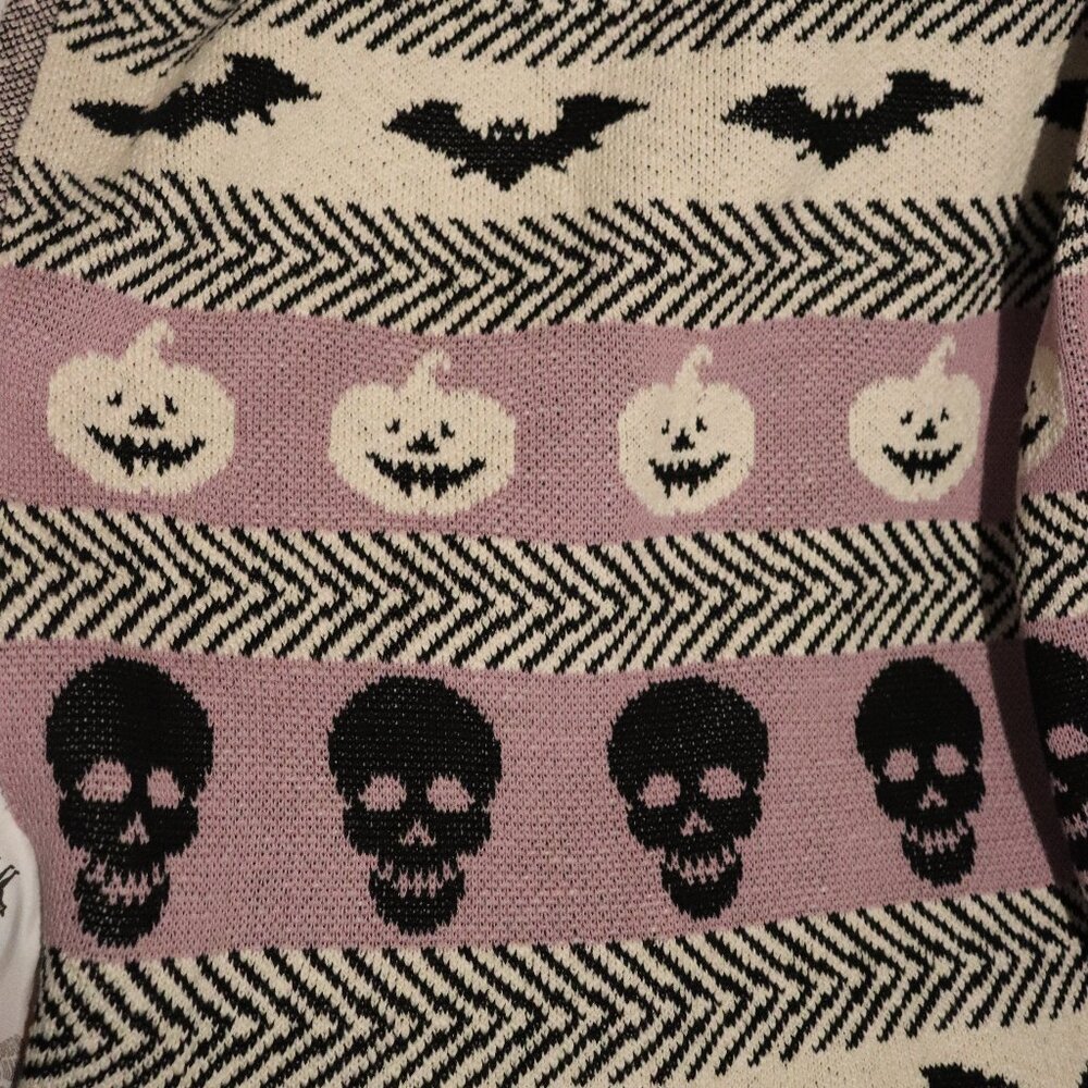Spooky Night Lavender Pastel Halloween Chochet throw blanket Skulls pumpkin